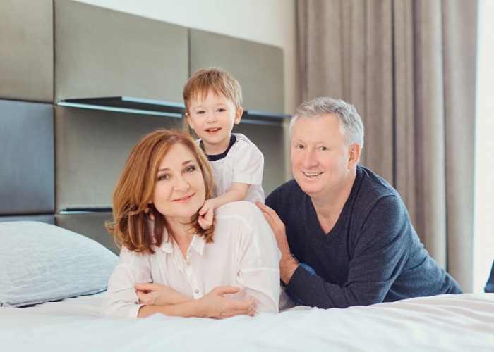 Mon enfant a du mal à dormir ailleurs : comment l’accompagner ? dormir ailleurs